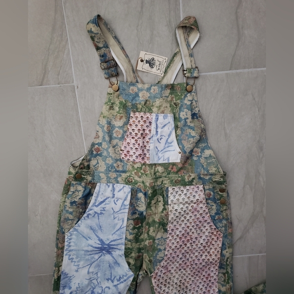 NWT Easel Laney Mae Overalls Watercolor Patchwork - Picture 9 of 11